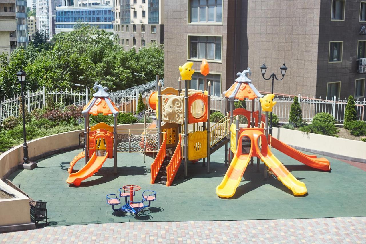 Ultramarinn Hotel Odessa Ngoại thất bức ảnh